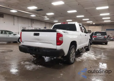 2015 Toyota Tundra Sr 4.6L V8 z USA, uszkodzony, nr VIN 5TFUM5F1XFX061035